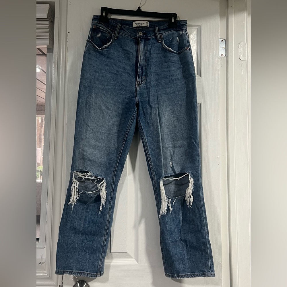 Abercrombie Curve Love Distressed Jeans Sz 28/ 6R